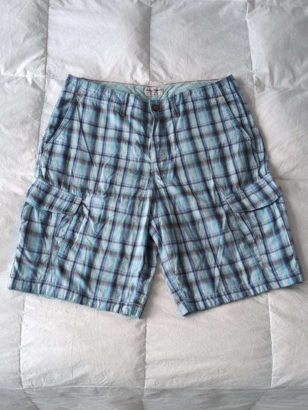 NWOT Tommy Bahama Blue Plaid Cargo Shorts